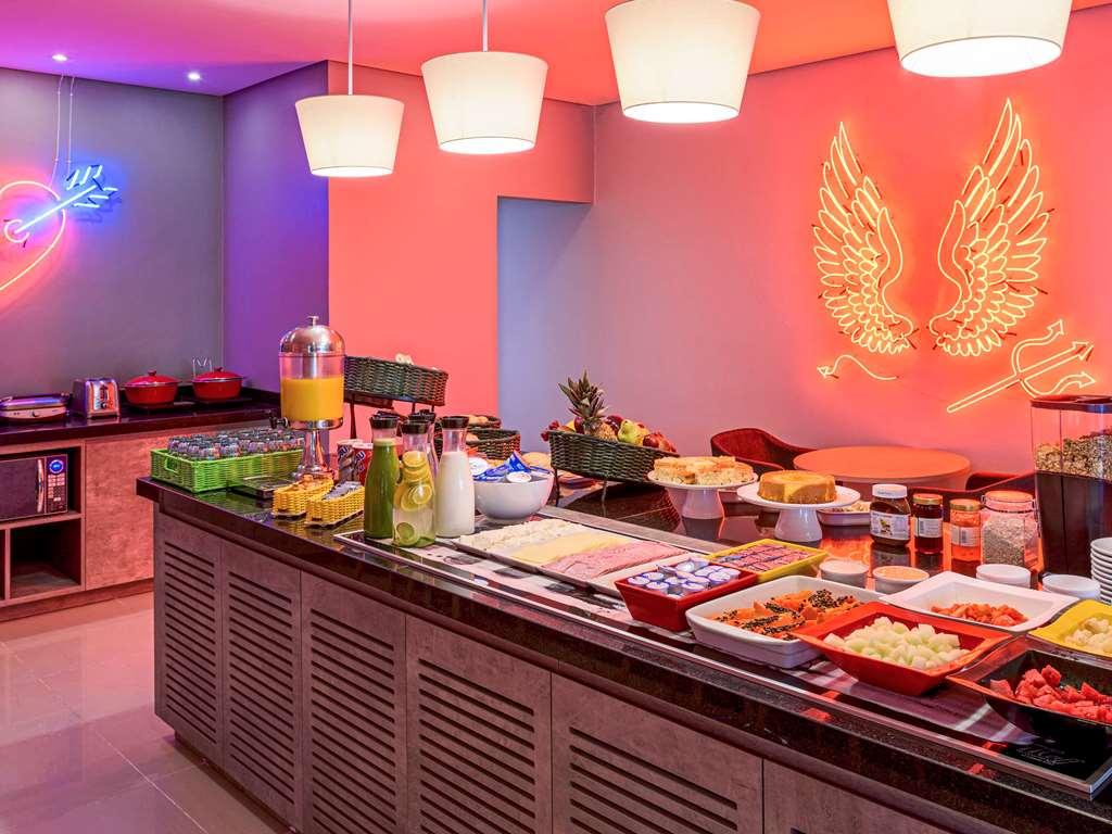 Golden Tower Express Franca By Fenix Hoteis Restaurace fotografie