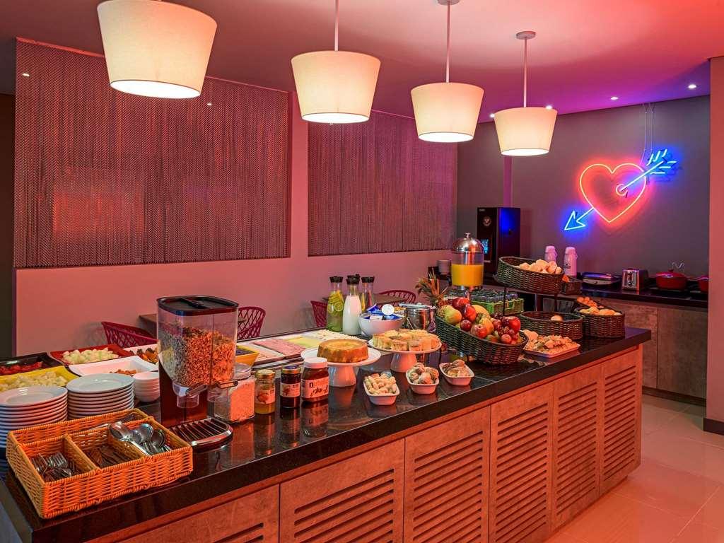 Golden Tower Express Franca By Fenix Hoteis Restaurace fotografie