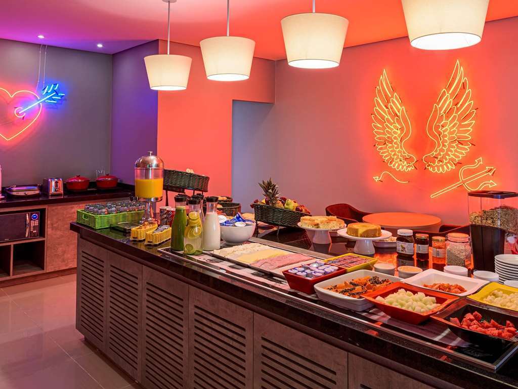 Golden Tower Express Franca By Fenix Hoteis Restaurace fotografie